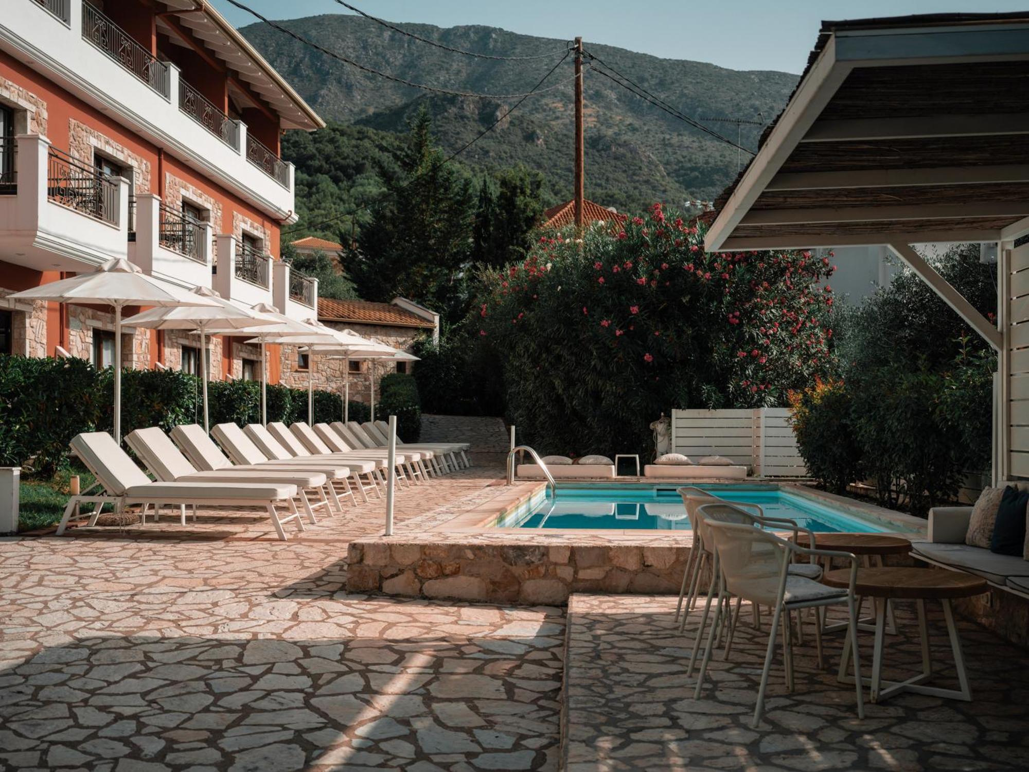 Dracos Hotel Parga Exterior photo